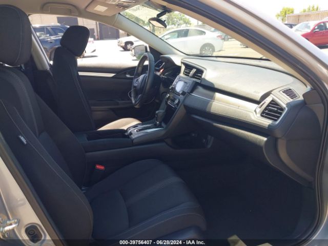 2HGFC2F6XKH586828 Honda Civic Lx