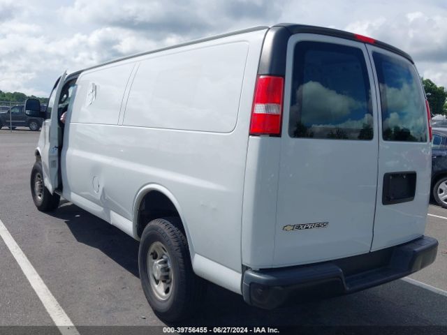 1GCWGBFP7L1224189 Chevrolet Express Cargo Rwd 2500 Extended Wheelbase Wt