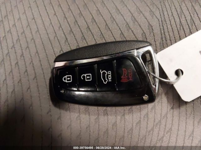 5NMZUDLB5HH048797 Hyundai Santa Fe Sport 2.4l