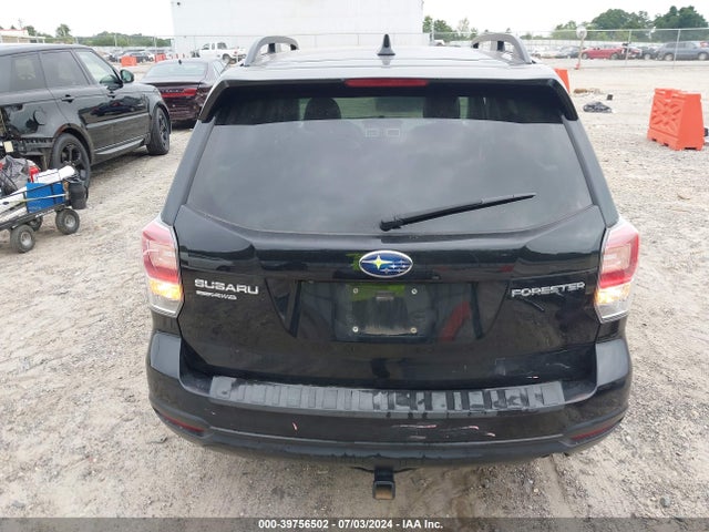 Subaru Forester 2.5i Premium 2018 JF2SJAEC0JH403110 Image 17