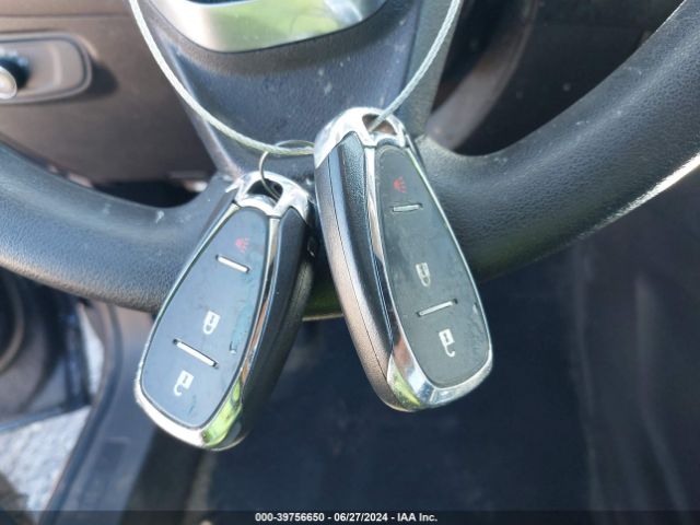 3GNAXJEV5JL366204 Chevrolet EQUINOX LT