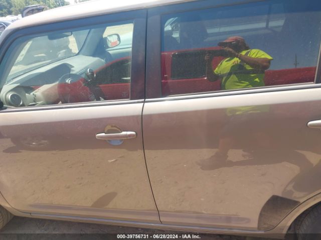 JTLZE4FE2EJ062895 Scion XB