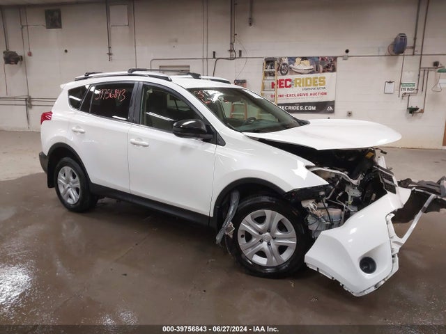 Toyota RAV4 LE 2015 JTMBFREVXFJ019917 zdjęcie główne