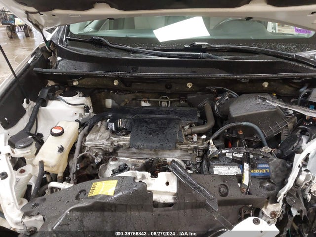 Toyota RAV4 LE 2015 JTMBFREVXFJ019917 Image 10