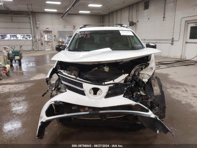 Toyota RAV4 LE 2015 JTMBFREVXFJ019917 Image 13