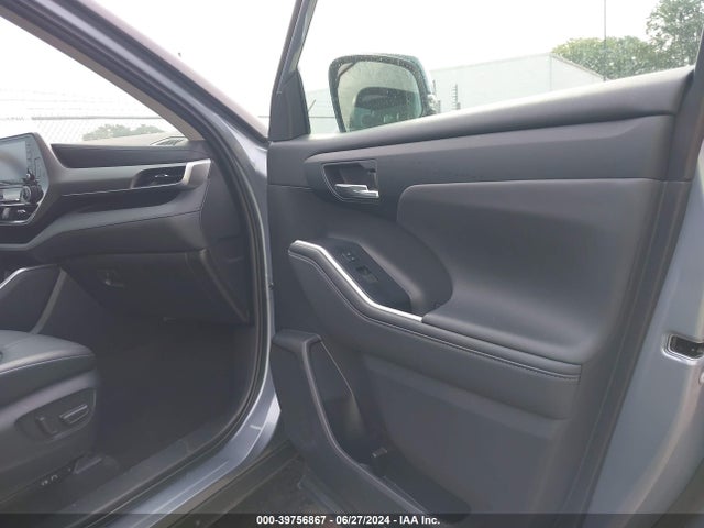Toyota Highlander Xle 2022 5TDGZRBH8NS192364 Image 5