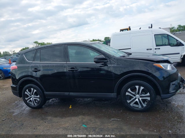 Toyota RAV4 LE 2018 2T3BFREV4JW739692 Image 13