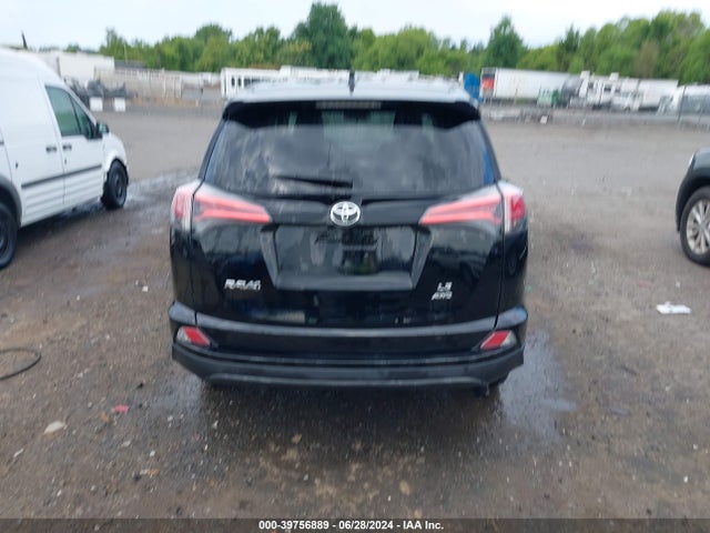 Toyota RAV4 LE 2018 2T3BFREV4JW739692 Image 16