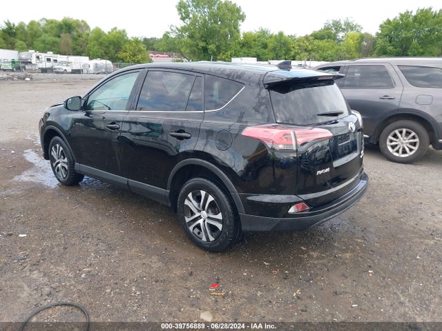 Toyota RAV4 LE 2018 2T3BFREV4JW739692 Image 3