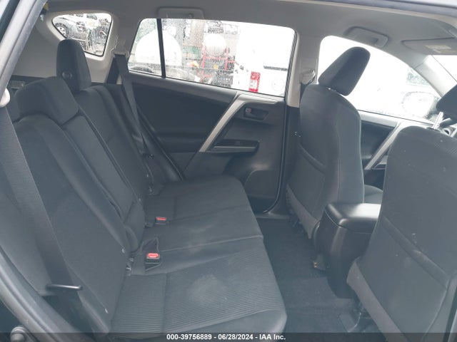 Toyota RAV4 LE 2018 2T3BFREV4JW739692 Image 8