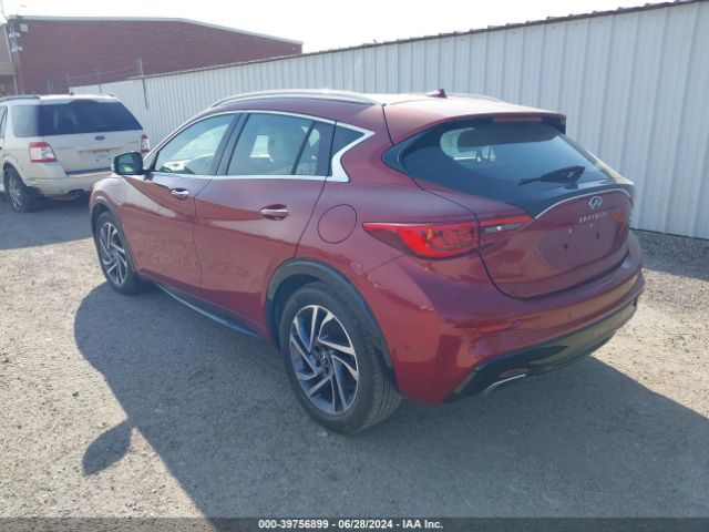 SJKCH5CP5HA032599 Infiniti Qx30 Premium