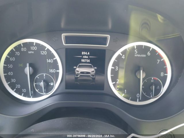SJKCH5CP5HA032599 Infiniti Qx30 Premium