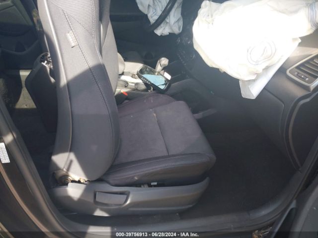 KM8J33A28JU835430 Hyundai Tucson Value