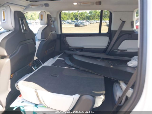 7PDSGABA7PN022051 Rivian R1s Adventure