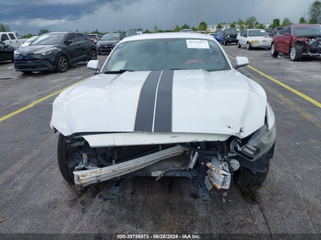 1FA6P8AM8F5311960 Ford Mustang V6