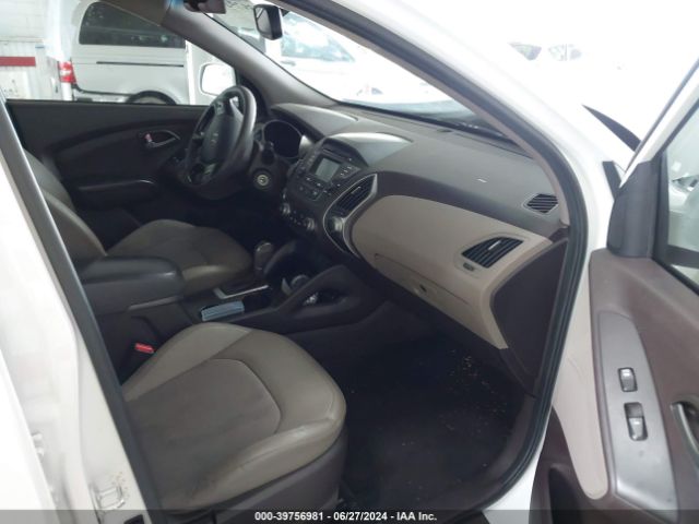 KM8JT3AF9FU001340 Hyundai TUCSON GLS
