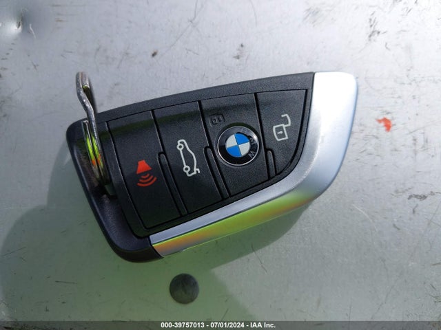 3MW69FF04R8D80437 BMW 3 Series 330i