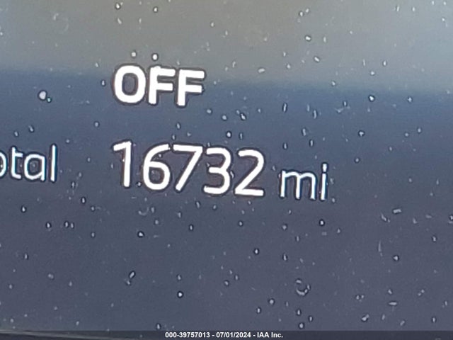 BMW 3 Series 330i 2024 3MW69FF04R8D80437 Image 15