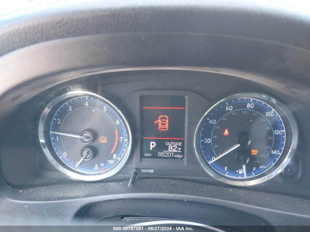 Toyota COROLLA LE 2018 5YFBURHE3JP813938 Image 15
