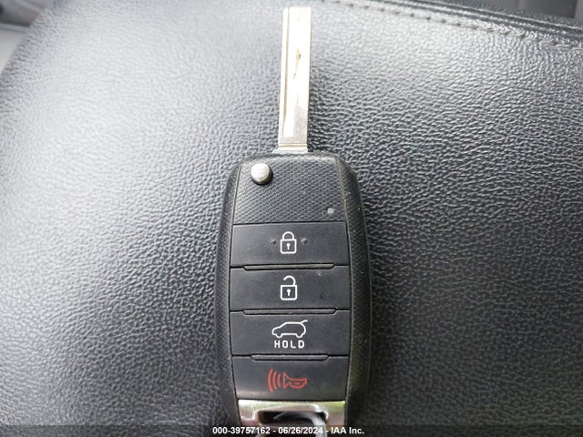 KIA Sorento 3.3l Lx 2016 5XYPG4A53GG037138 Image 11