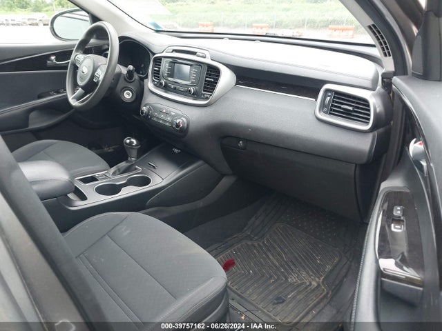 KIA Sorento 3.3l Lx 2016 5XYPG4A53GG037138 Image 5