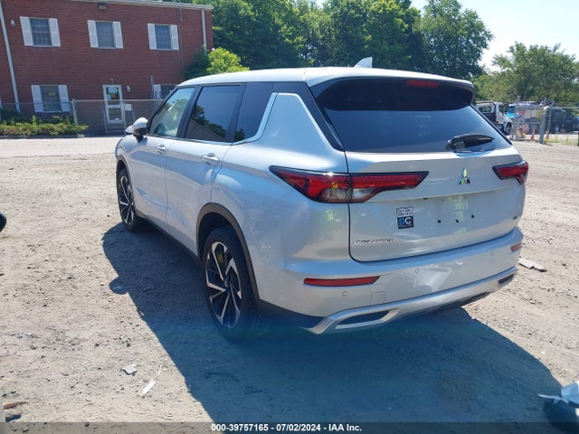 2022 MITSUBISHI OUTLANDER JA4J4UA87NZ083928 Photo 2