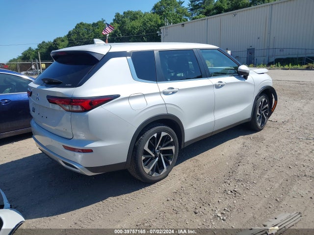 2022 MITSUBISHI OUTLANDER JA4J4UA87NZ083928 Photo 3