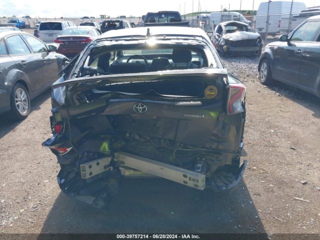 JTDKBRFU8J3595911 Toyota Prius Two
