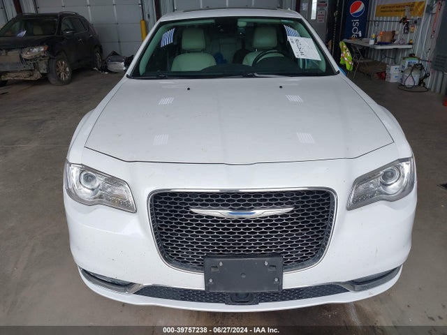 2C3CCAKG5FH803433 Chrysler 300c Awd