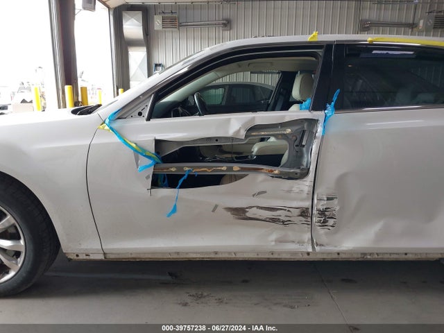 2C3CCAKG5FH803433 Chrysler 300c Awd