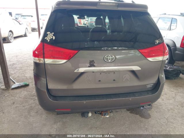 5TDDK3DC9ES094059 Toyota Sienna Limited 7 Passenger