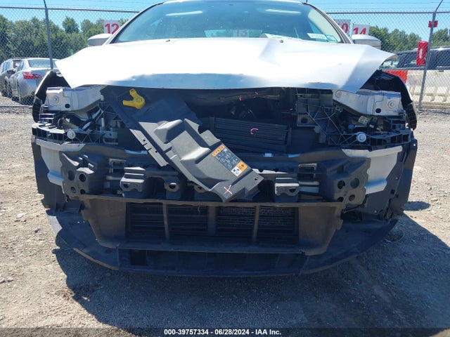 Ford FOCUS SE 2017 1FADP3F29HL220910 Image 6