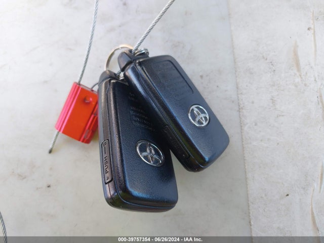 Toyota Prius Three 2014 JTDKN3DU2E1806853 Image 11
