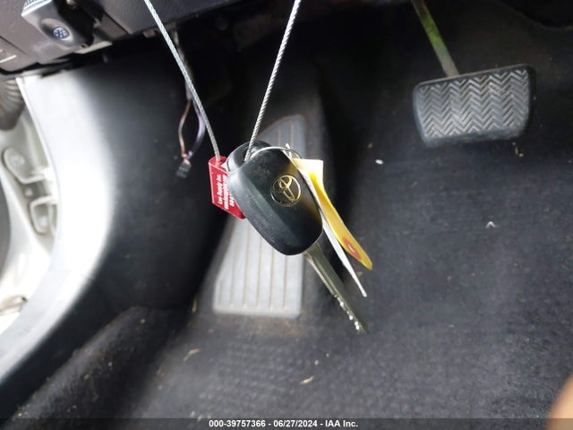 Toyota COROLLA LE 2015 5YFBURHE6FP220338 Image 11