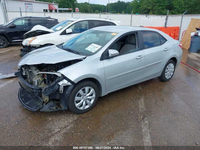 Toyota COROLLA LE 2015 5YFBURHE6FP220338 Image 2