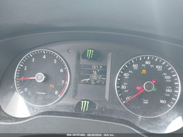 39757408 :رقم المزاد ، 3VWD17AJ5EM275573 vin ، 2014 Volkswagen Jetta 1.8t Se مزاد بيع