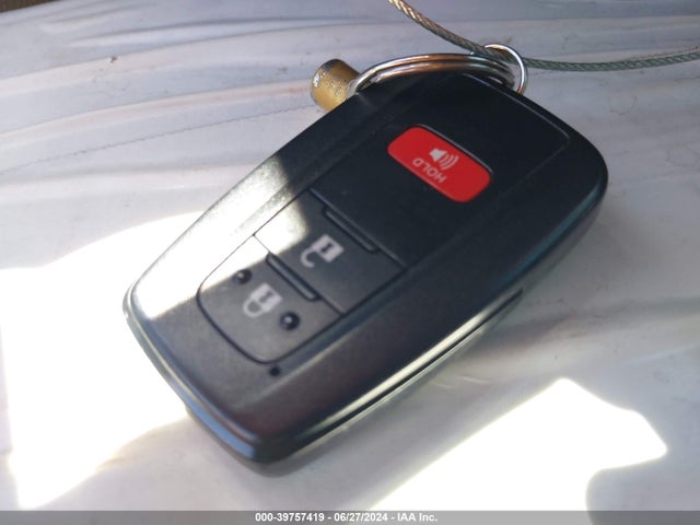 Toyota Prius Two 2017 JTDKBRFU0H3049226 Image 11