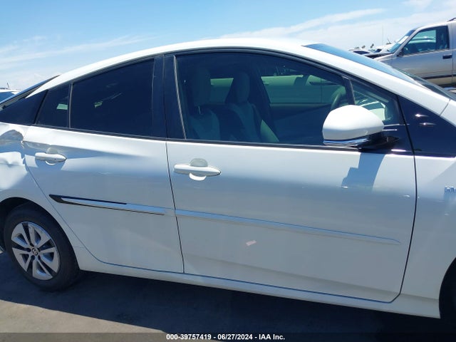 Toyota Prius Two 2017 JTDKBRFU0H3049226 Image 13