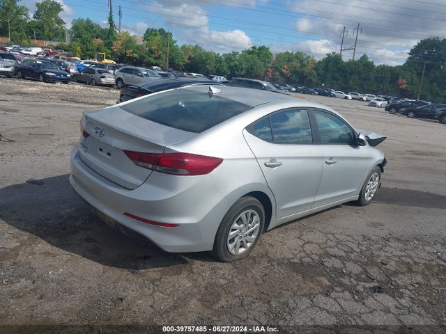 Hyundai ELANTRA SE 2018 5NPD74LF5JH401858 Image 4