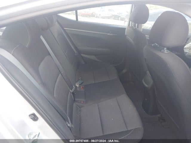 Hyundai ELANTRA SE 2018 5NPD74LF5JH401858 Image 8