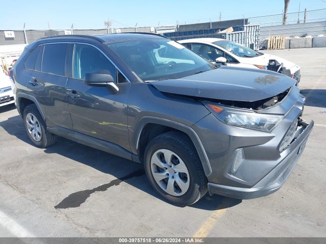 Toyota RAV4 LE 2019 2T3H1RFV0KC031644 Image 1