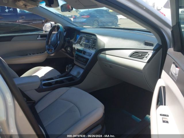 5NPE24AF0FH258136 Hyundai SONATA SE