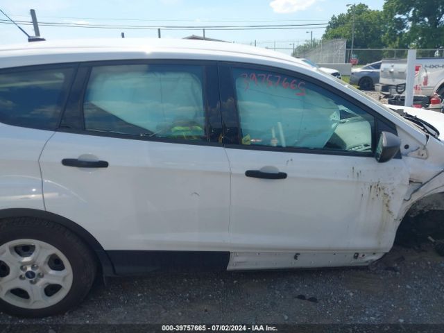 1FMCU0F79JUC27053 Ford ESCAPE S
