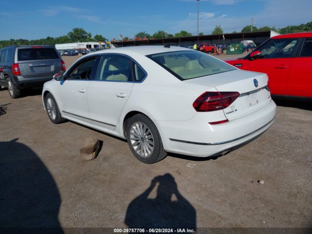1VWBT7A39HC074154 Volkswagen Passat 1.8t Se