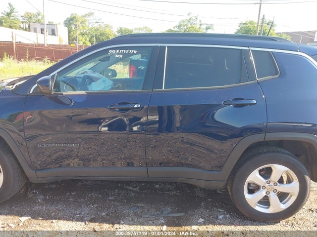 Jeep Compass Latitude 4x4 2018 3C4NJDBB7JT454534 Image 13
