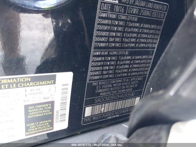 2017 JAGUAR F-PACE SADCM2BV0HA093540 Photo 8