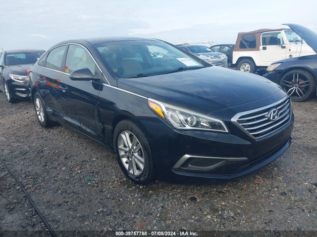 Hyundai SONATA SE 2016 5NPE24AF6GH311049 Image 1