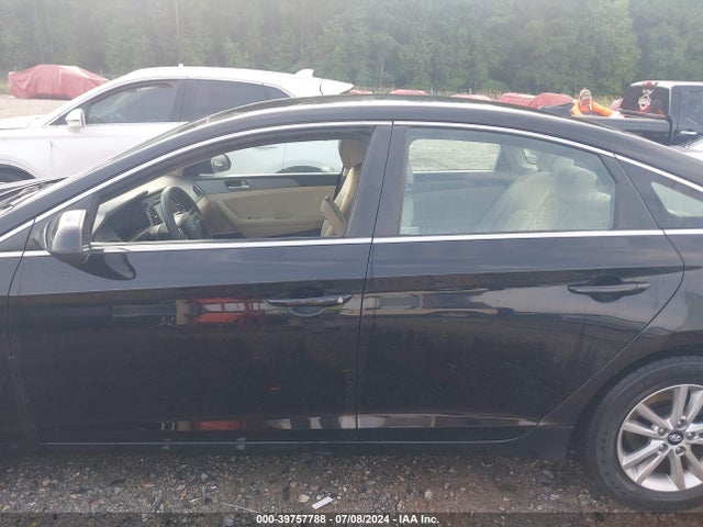 Hyundai SONATA SE 2016 5NPE24AF6GH311049 Image 14