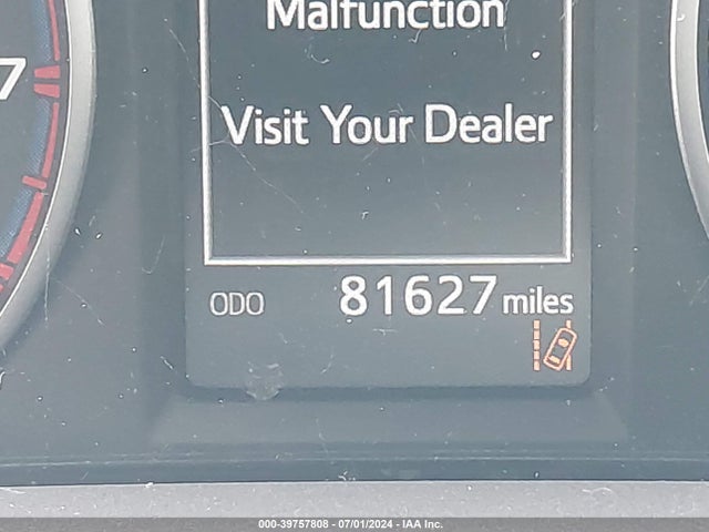 Toyota RAV4 LE 2018 JTMBFREVXJJ176128 Image 15