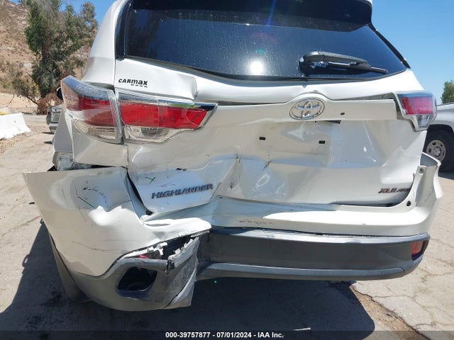 Toyota Highlander Xle V6 2016 5TDJKRFH9GS272912 Image 12